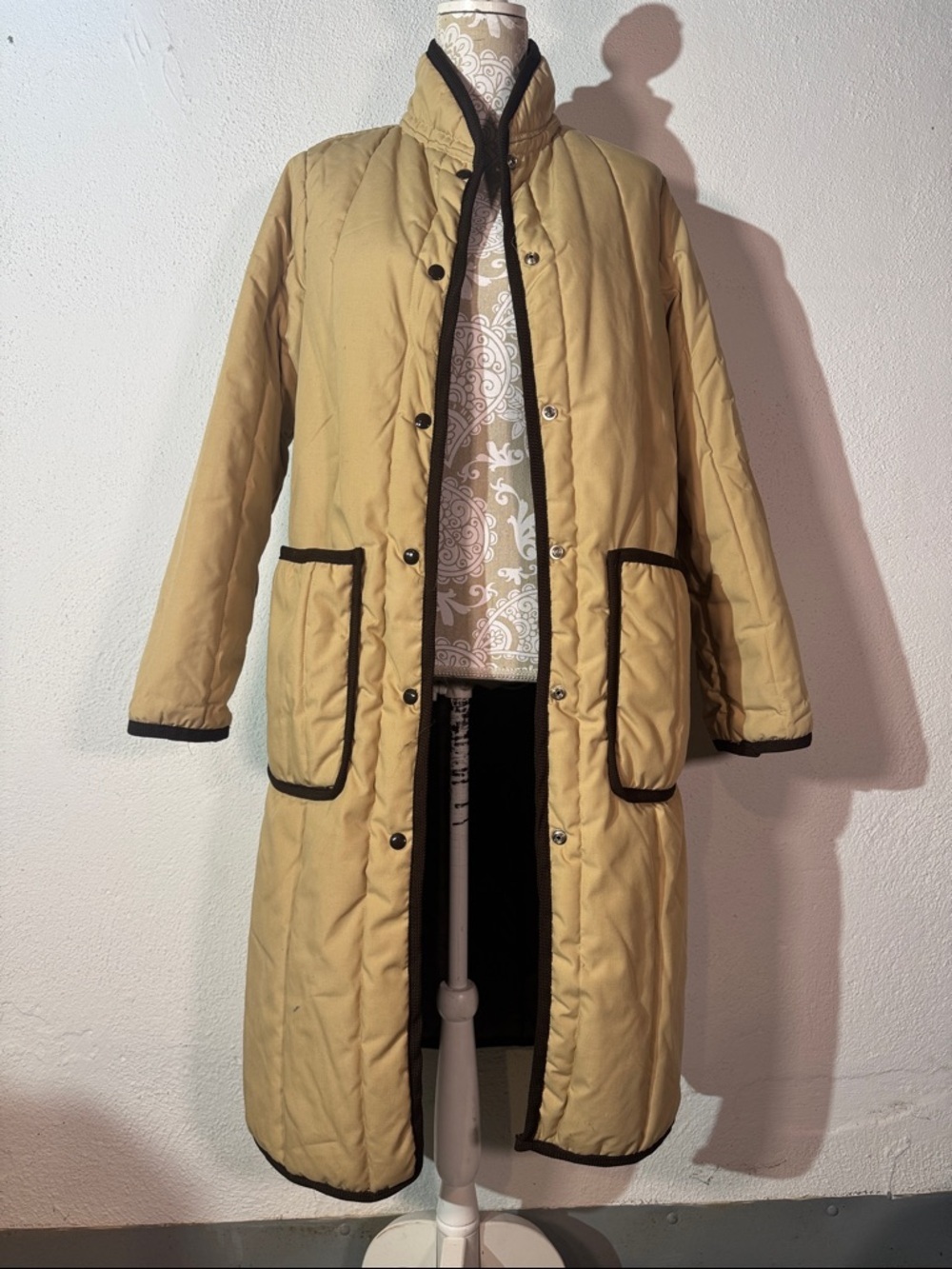 Women’s Long Puffer Coat in Camel size medium ja1
